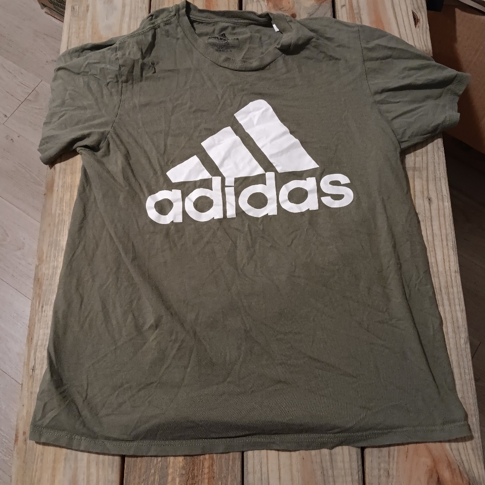 Green Adidas Amplifier tee men's med